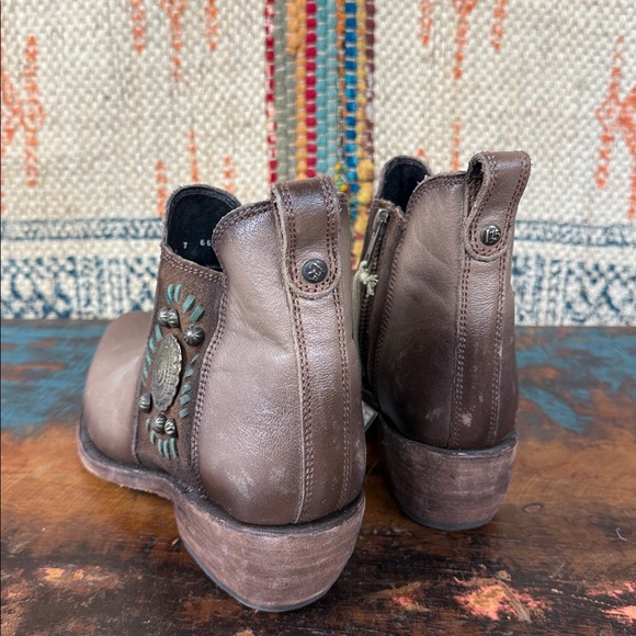 Liberty Black “Jodie Boots” in taupe studded embroidered leather. New with tags - Picture 6 of 9